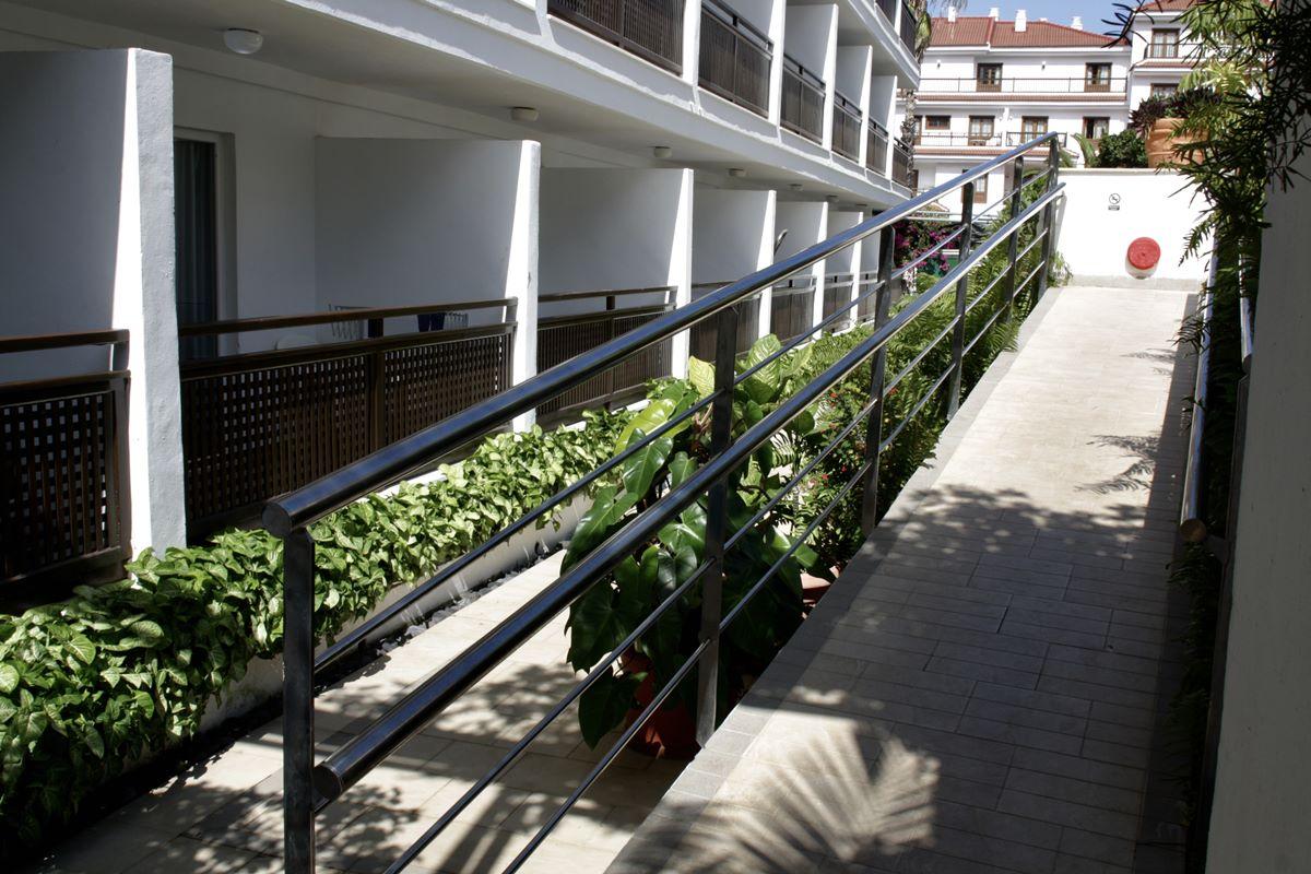 อปาร์ตาเมนโตส เปซ อะซุล Aparthotel ปูแอร์โตเดลาครูซ ภายนอก รูปภาพ